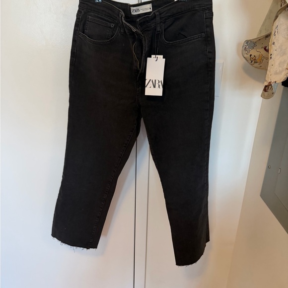Zara Denim - ZARA Black Ankle-Length Cropped Jeans